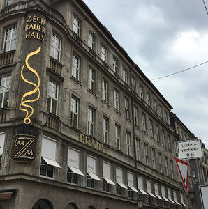 Meet your Posher, Erin